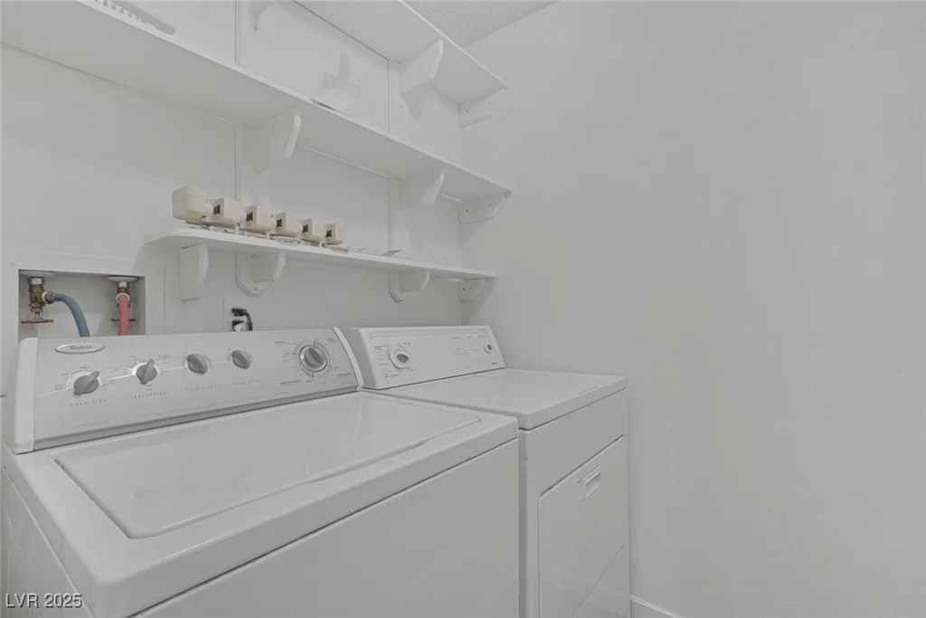 6808 Waterhen, Las Vegas, NV 89108