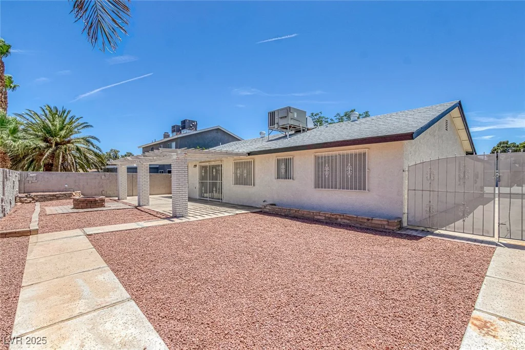 6808 Waterhen, Las Vegas, NV 89108