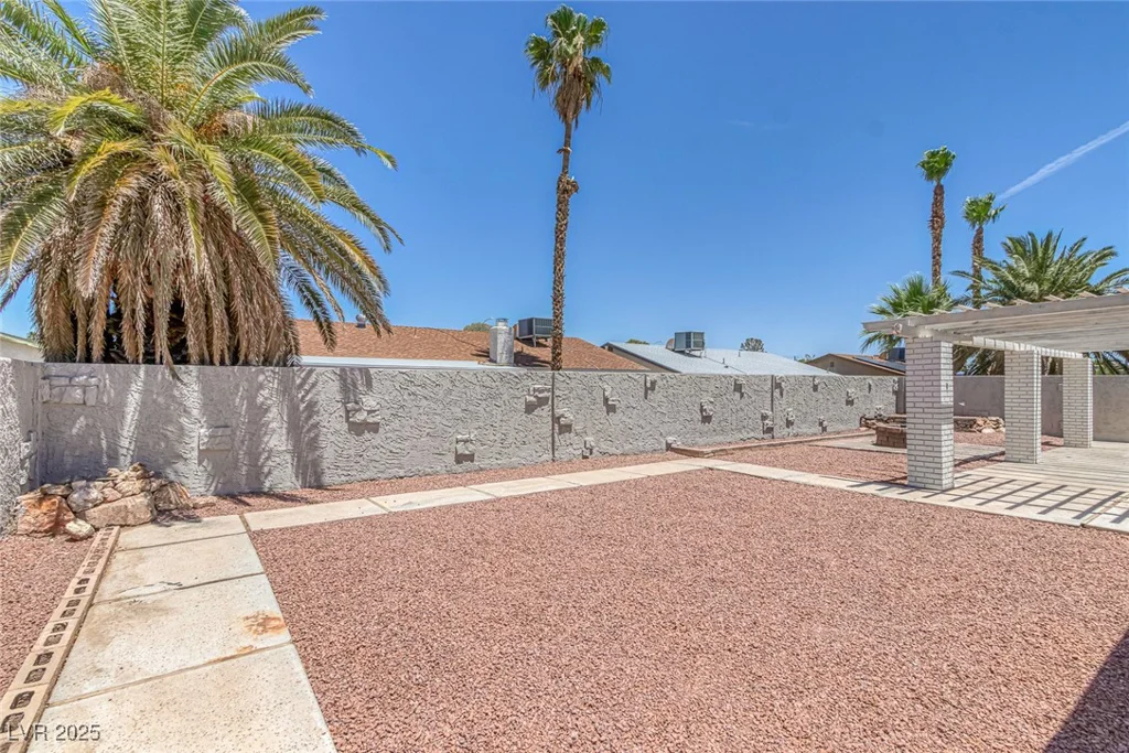 6808 Waterhen, Las Vegas, NV 89108