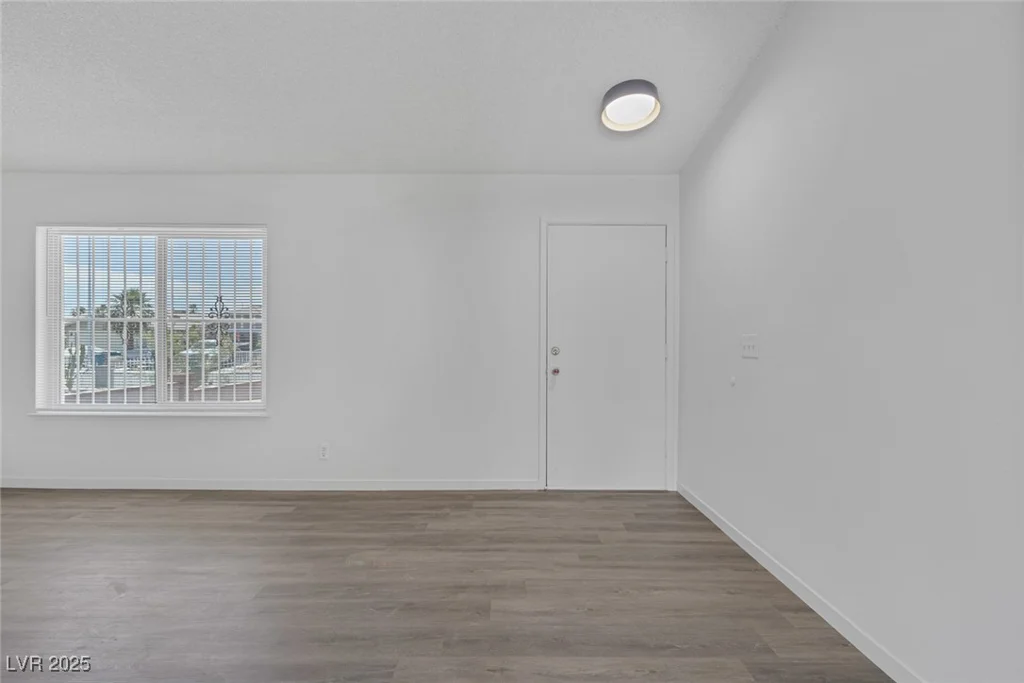 6808 Waterhen, Las Vegas, NV 89108