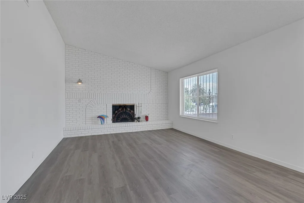 6808 Waterhen, Las Vegas, NV 89108