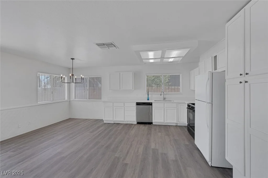 6808 Waterhen, Las Vegas, NV 89108