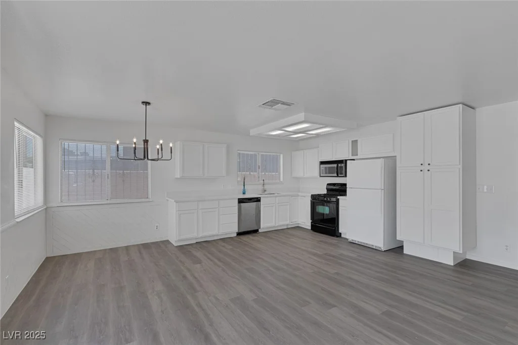 6808 Waterhen, Las Vegas, NV 89108