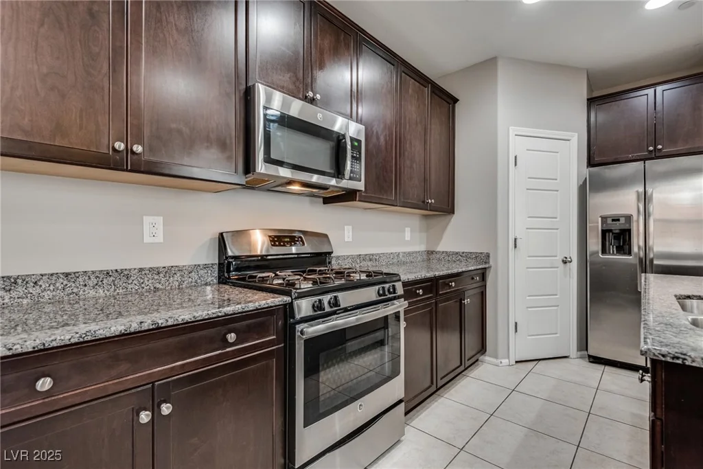 7559 Chimney Point, Las Vegas, NV 89166