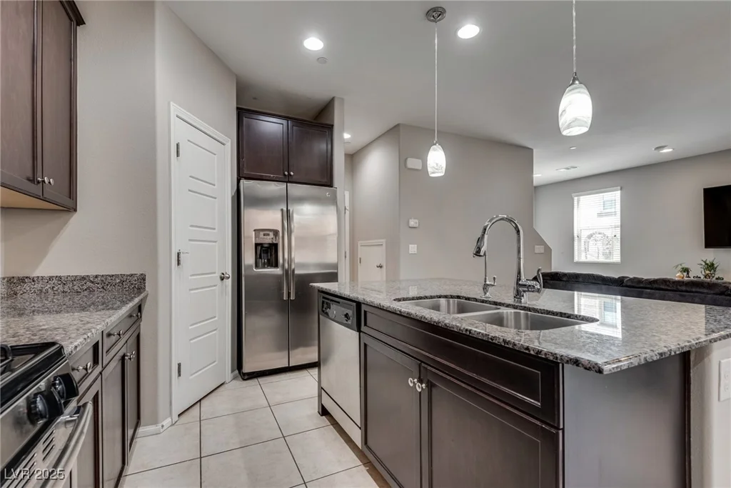7559 Chimney Point, Las Vegas, NV 89166