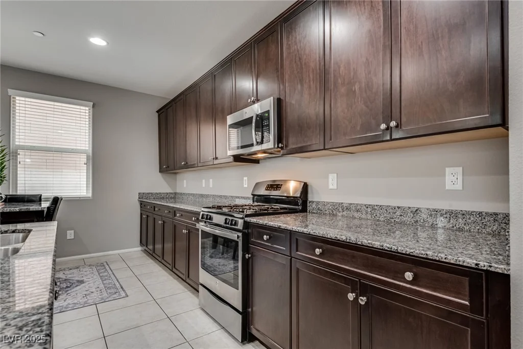 7559 Chimney Point, Las Vegas, NV 89166