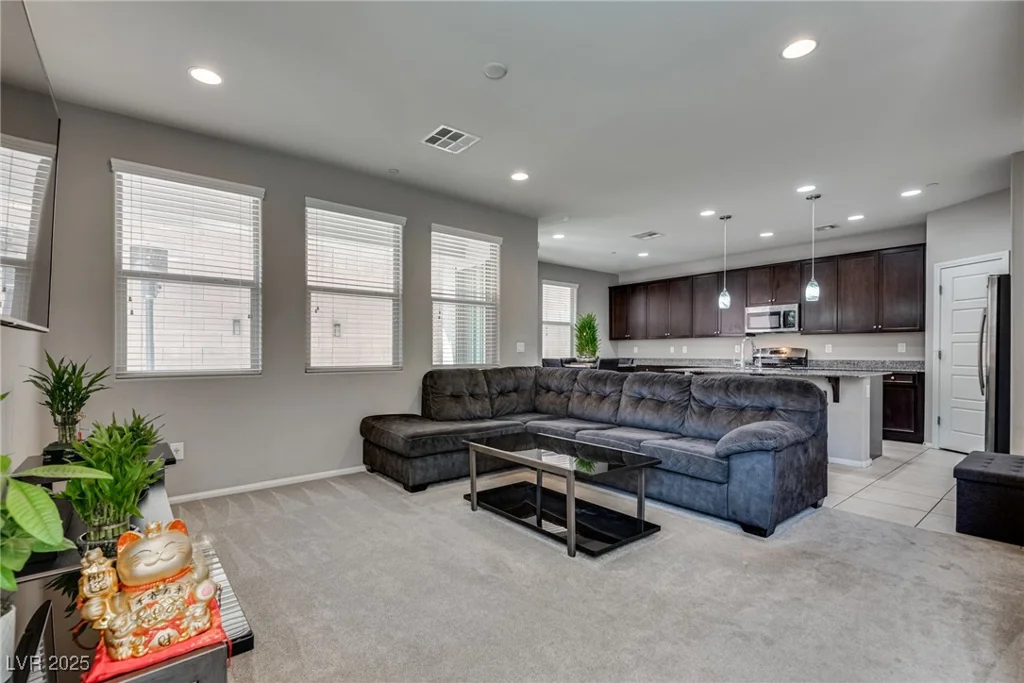 7559 Chimney Point, Las Vegas, NV 89166