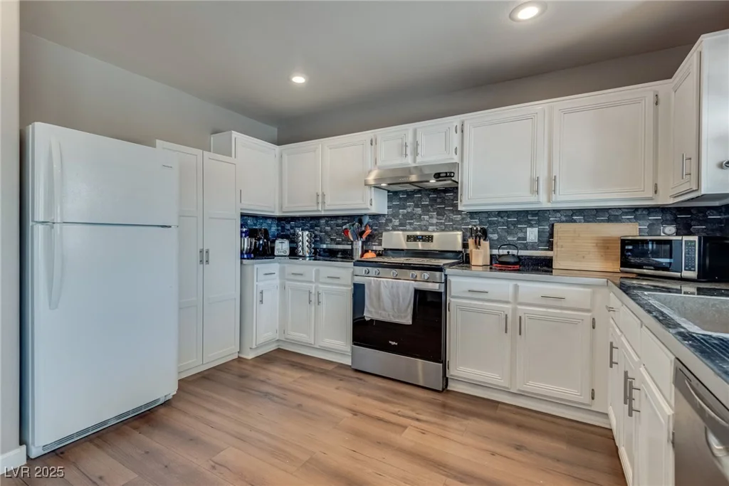 1048 Menands, Las Vegas, NV 89123