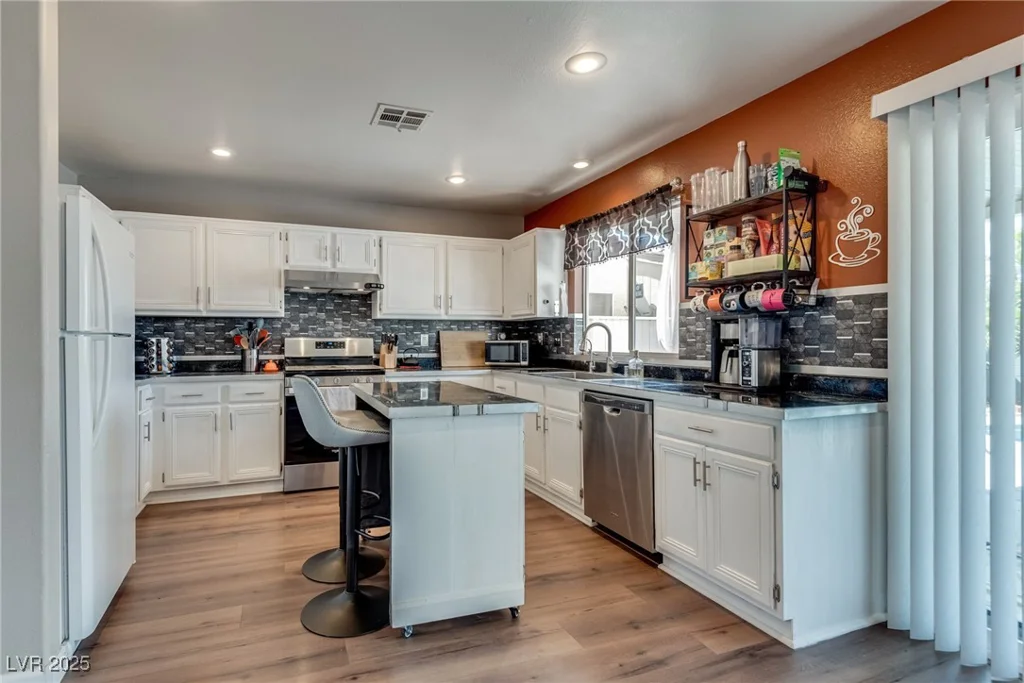 1048 Menands, Las Vegas, NV 89123
