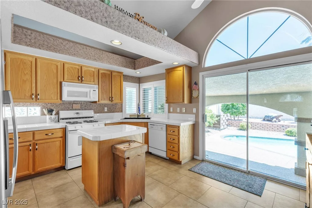 1877 Glory Lily, Las Vegas, NV 89123