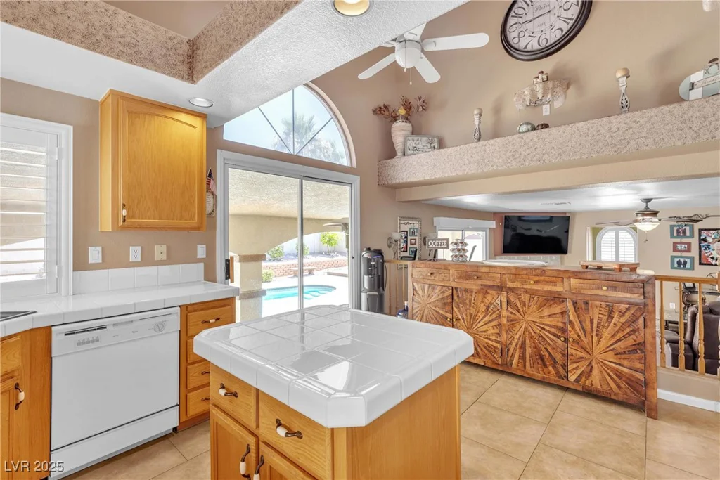 1877 Glory Lily, Las Vegas, NV 89123