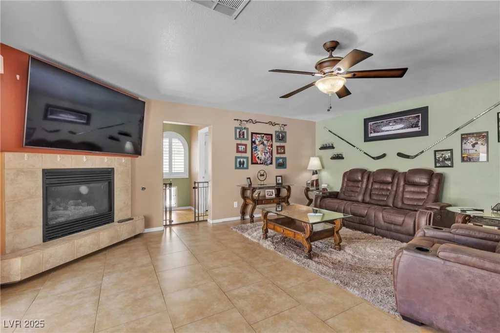 1877 Glory Lily, Las Vegas, NV 89123