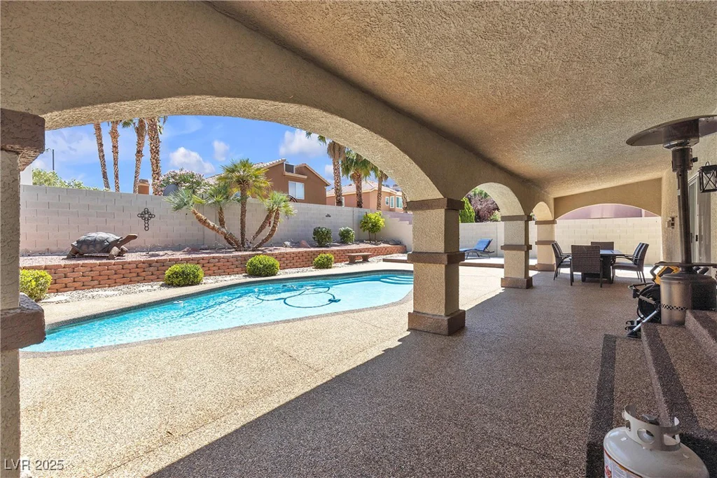 1877 Glory Lily, Las Vegas, NV 89123