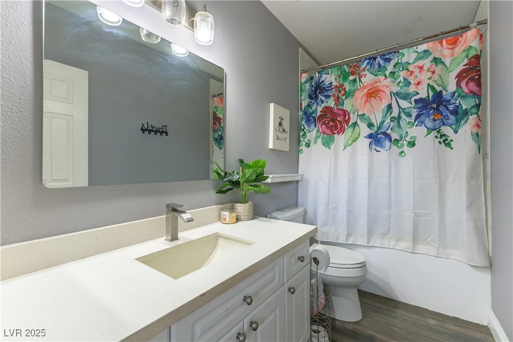 8484 Montana Stream, Las Vegas, NV 89113