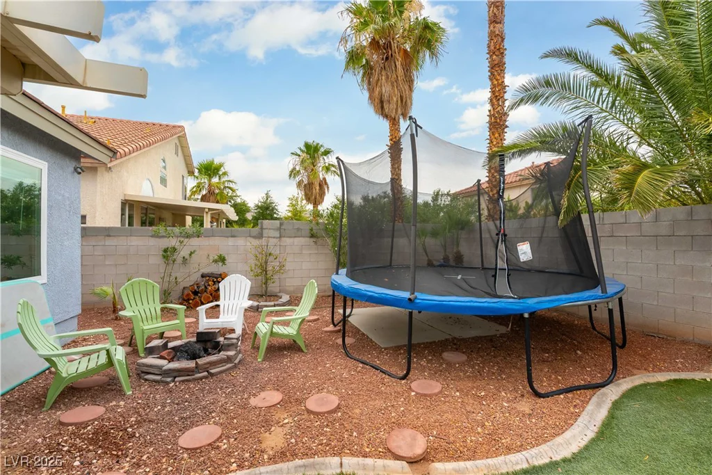 8484 Montana Stream, Las Vegas, NV 89113
