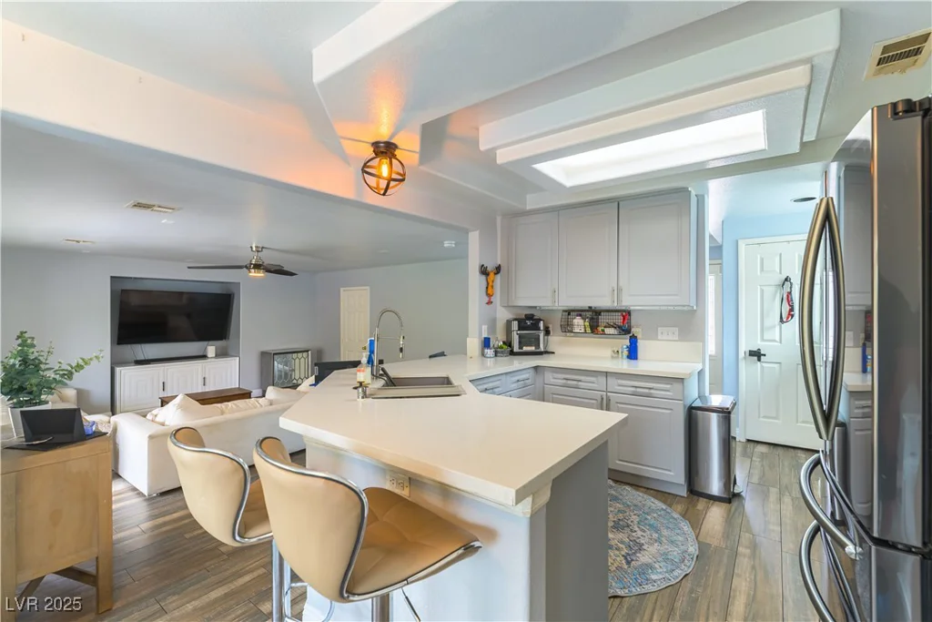 8484 Montana Stream, Las Vegas, NV 89113