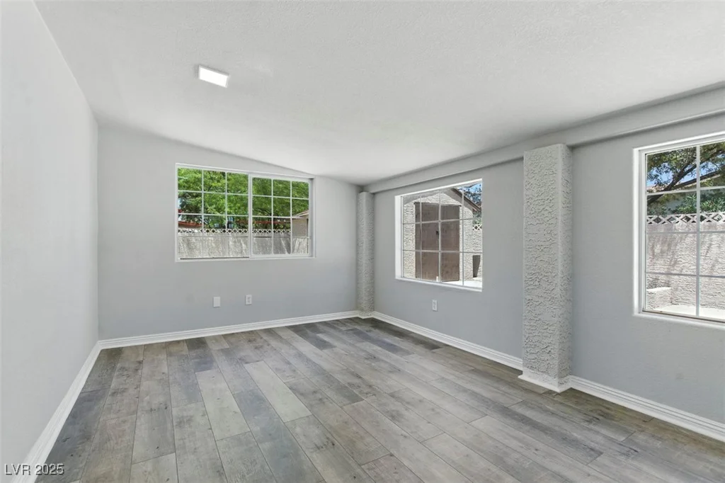 809 Greenbrook, Las Vegas, NV 89110