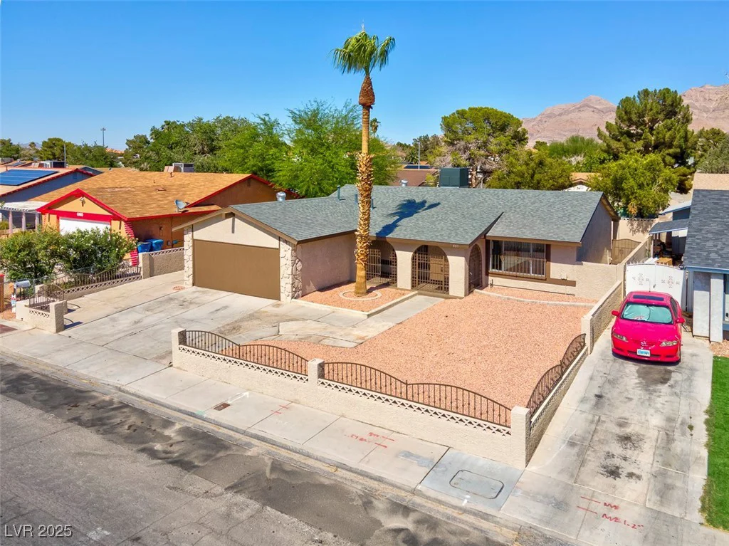 809 Greenbrook, Las Vegas, NV 89110