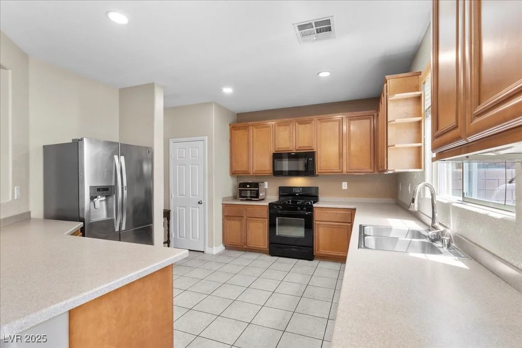7818 Brodie Castle, Las Vegas, NV 89166