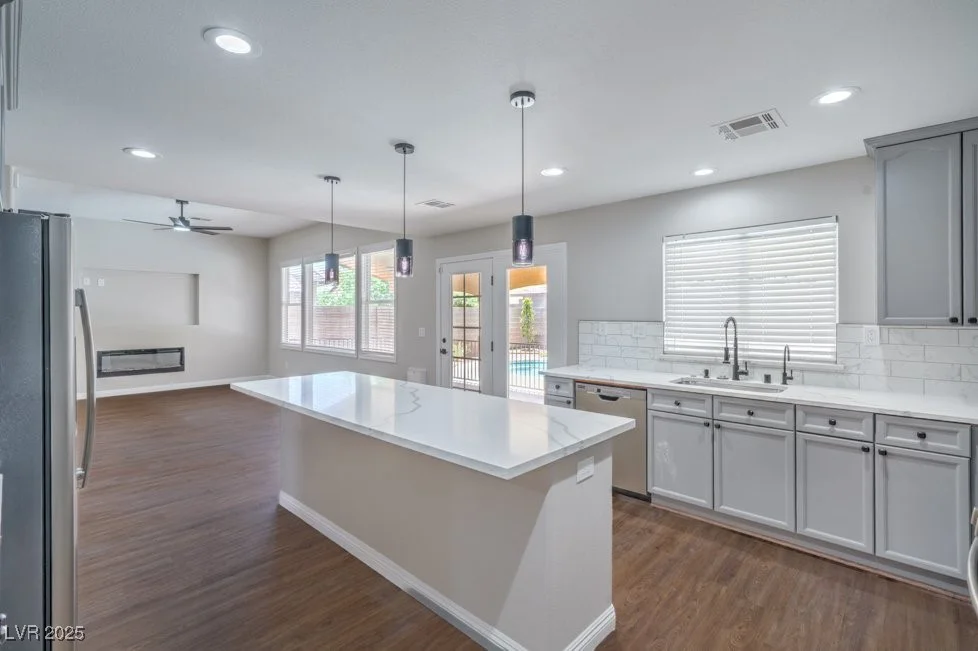 7619 Comanche Canyon, Las Vegas, NV 89113