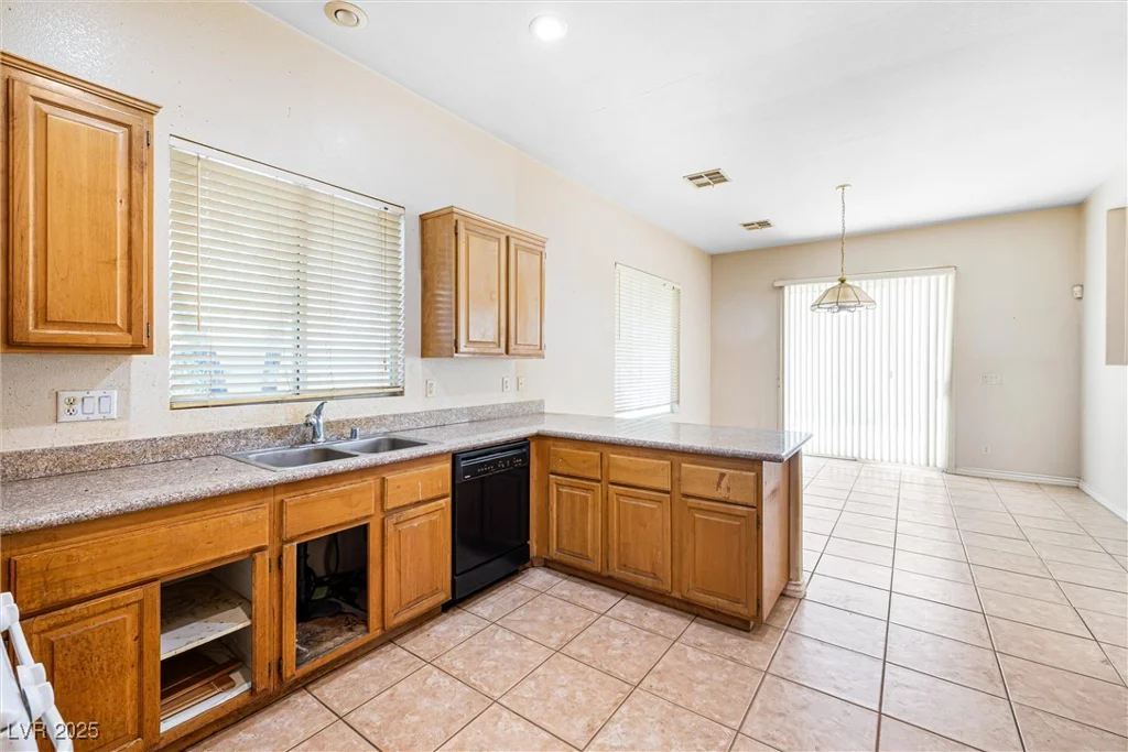 10348 Cherry Brook, Las Vegas, NV 89183
