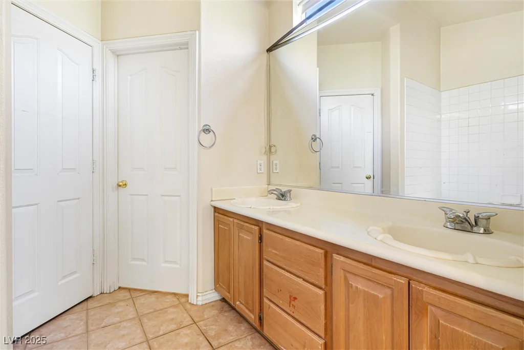 10348 Cherry Brook, Las Vegas, NV 89183
