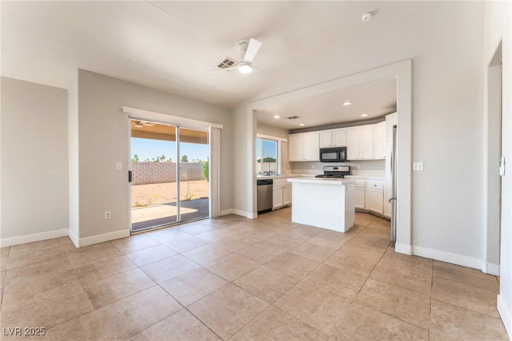 2111 Hollow Oak, North Las Vegas, NV 89031