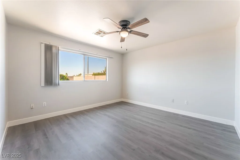 2111 Hollow Oak, North Las Vegas, NV 89031