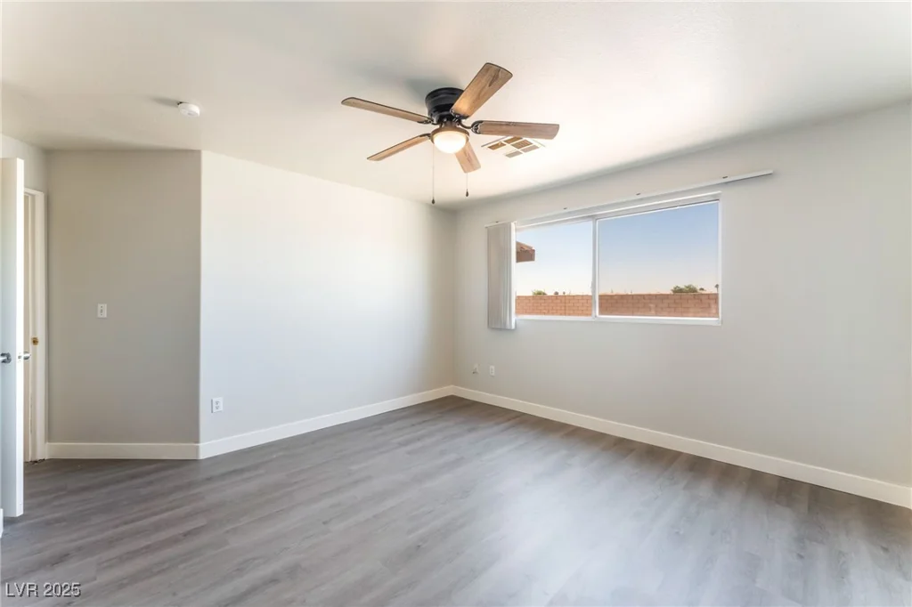 2111 Hollow Oak, North Las Vegas, NV 89031