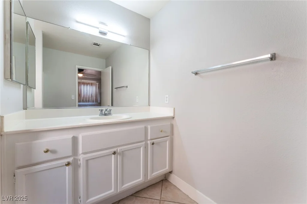 2111 Hollow Oak, North Las Vegas, NV 89031