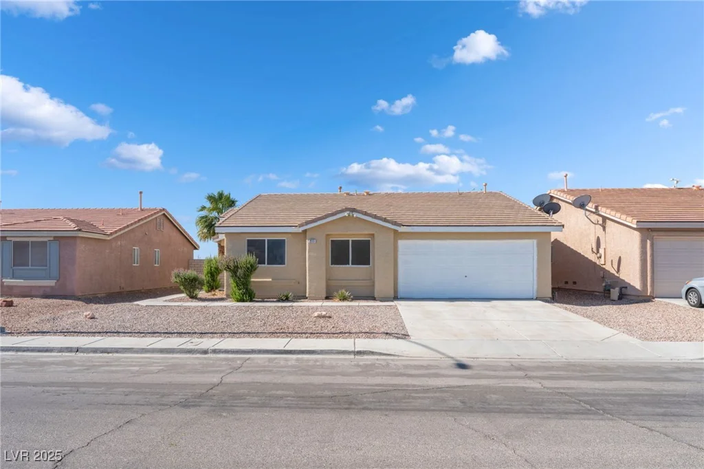 2111 Hollow Oak, North Las Vegas, NV 89031