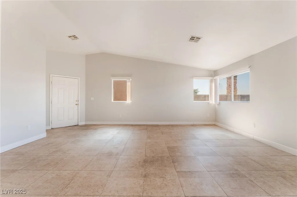 2111 Hollow Oak, North Las Vegas, NV 89031