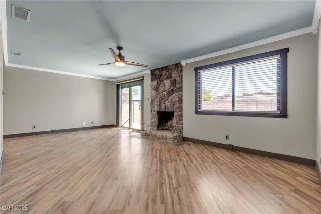 4272 Sheppard, Las Vegas, NV 89121