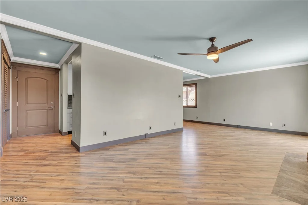 4272 Sheppard, Las Vegas, NV 89121