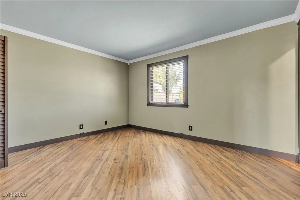 4272 Sheppard, Las Vegas, NV 89121