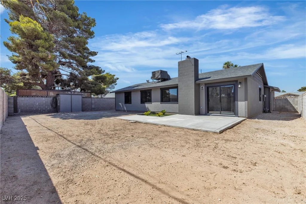 4272 Sheppard, Las Vegas, NV 89121