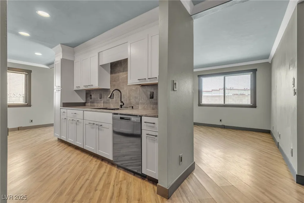 4272 Sheppard, Las Vegas, NV 89121