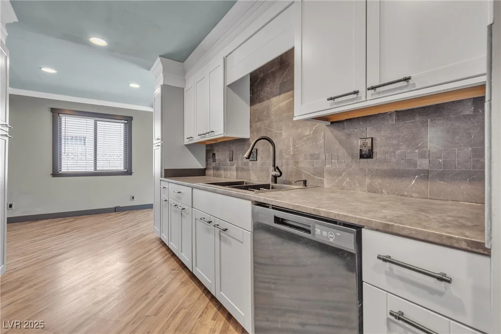 4272 Sheppard, Las Vegas, NV 89121