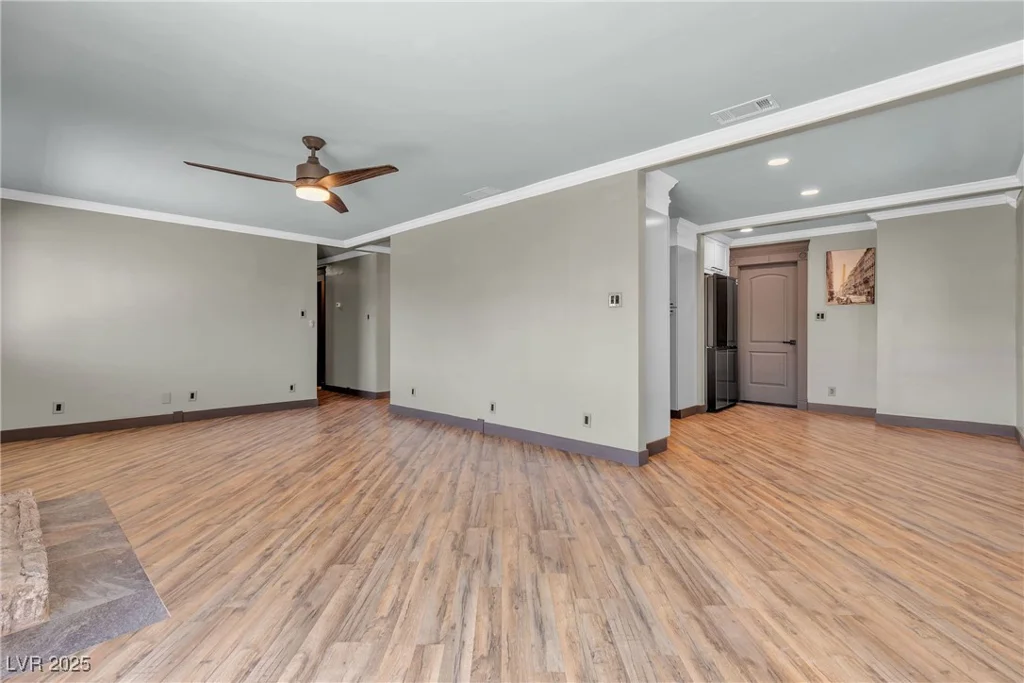 4272 Sheppard, Las Vegas, NV 89121