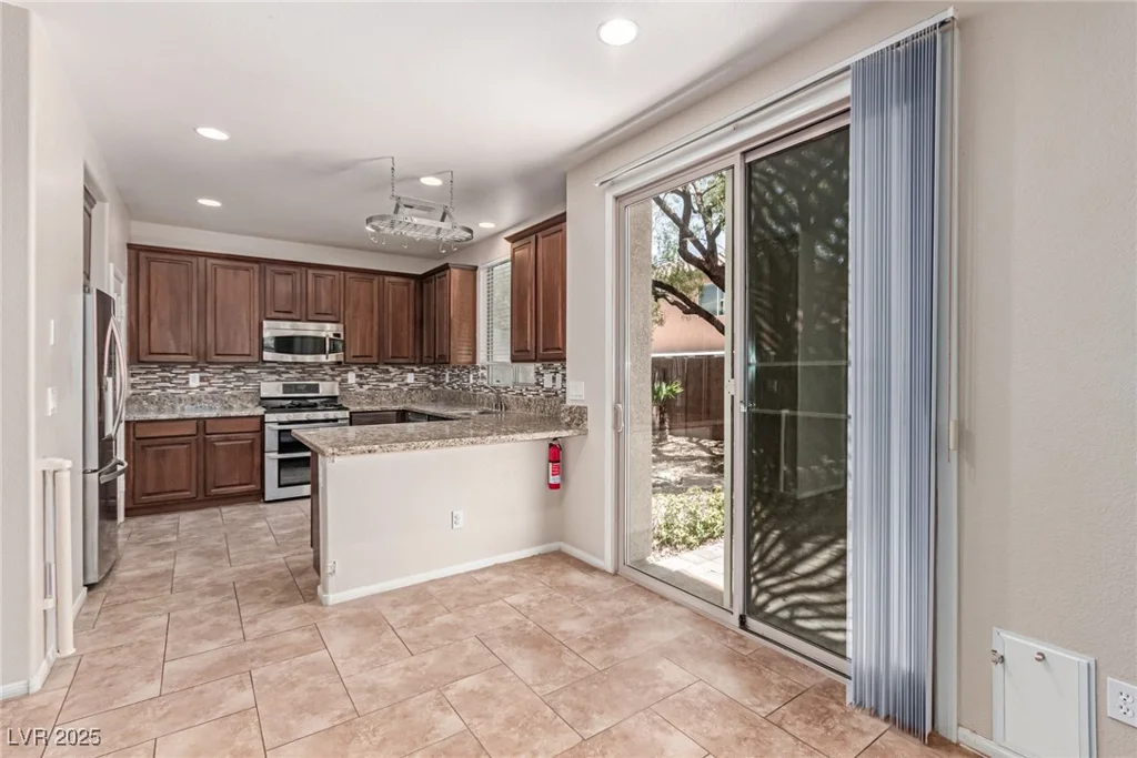 10584 Peach Creek, Las Vegas, NV 89179