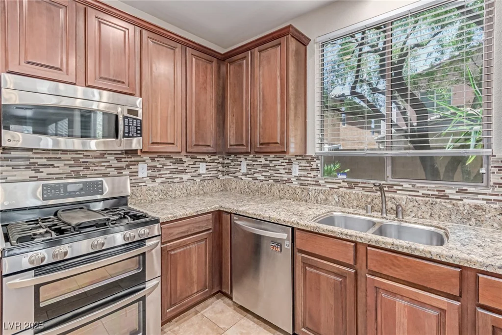 10584 Peach Creek, Las Vegas, NV 89179