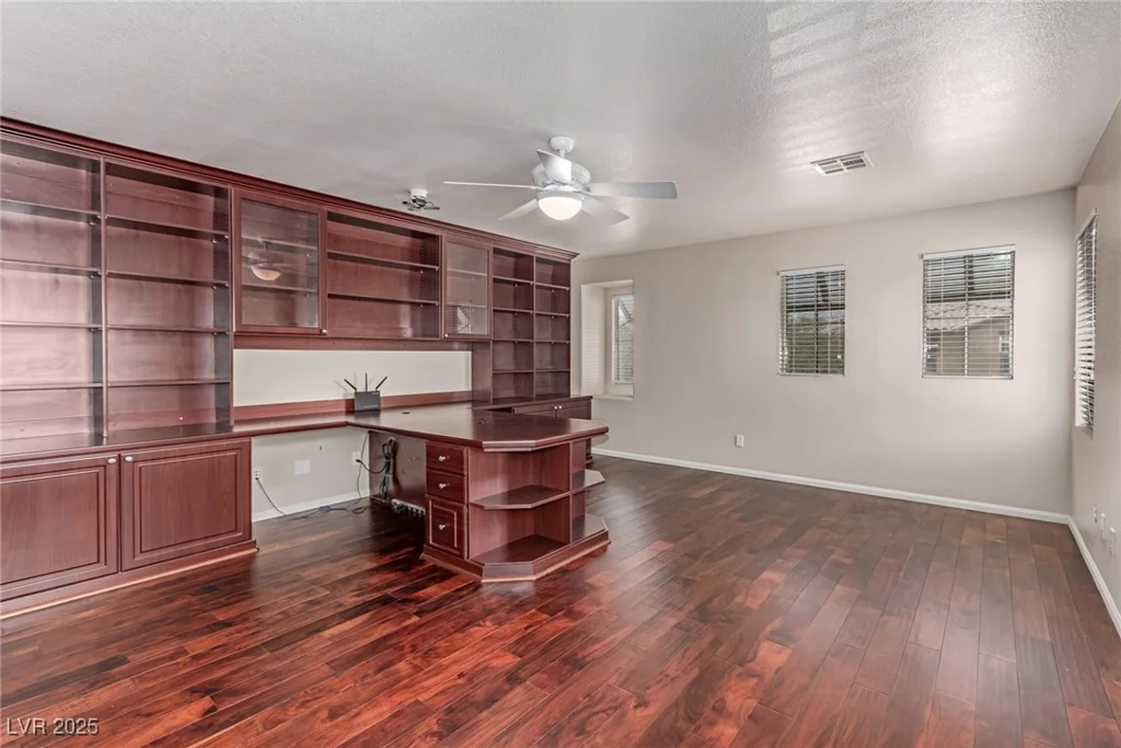 10584 Peach Creek, Las Vegas, NV 89179