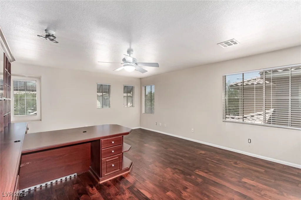 10584 Peach Creek, Las Vegas, NV 89179