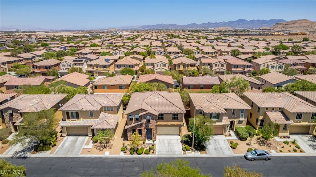 10584 Peach Creek, Las Vegas, NV 89179