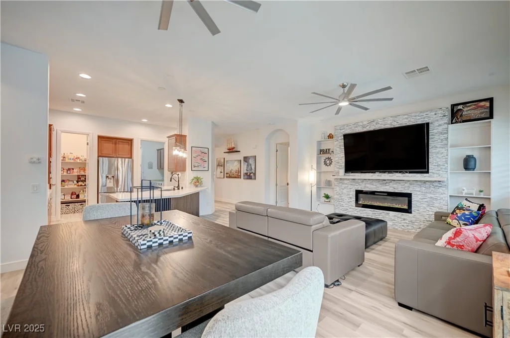 83 Buckthorn Ridge, Las Vegas, NV 89183