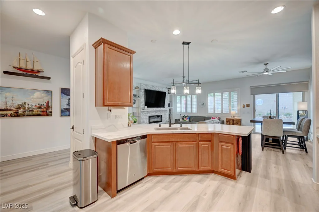 83 Buckthorn Ridge, Las Vegas, NV 89183