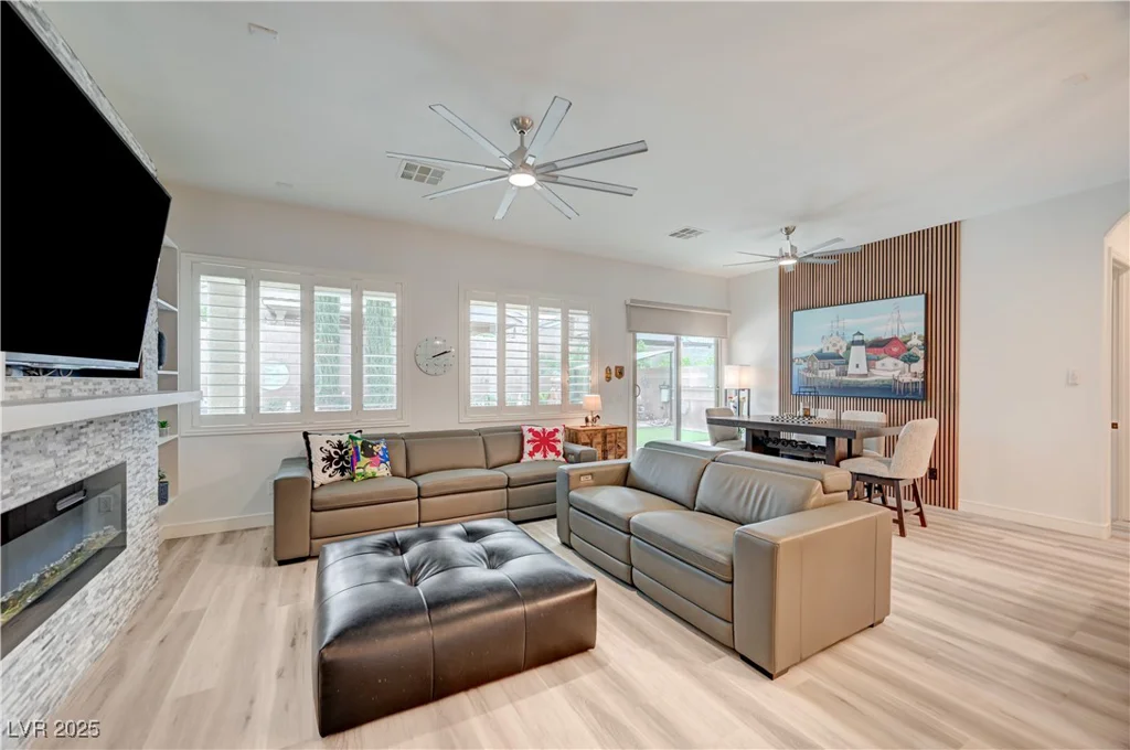 83 Buckthorn Ridge, Las Vegas, NV 89183