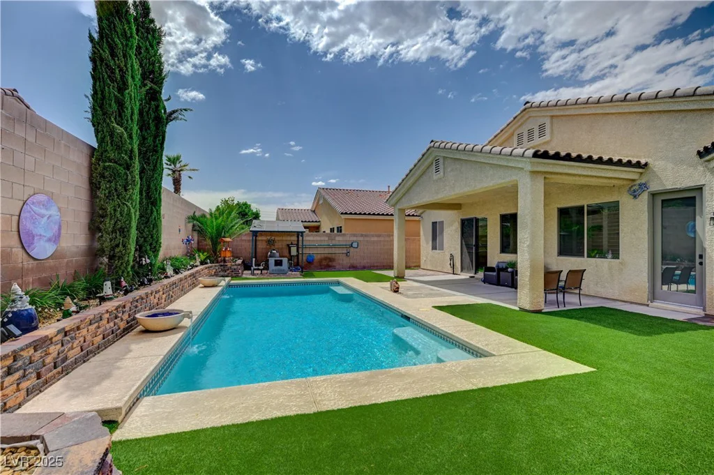 83 Buckthorn Ridge, Las Vegas, NV 89183