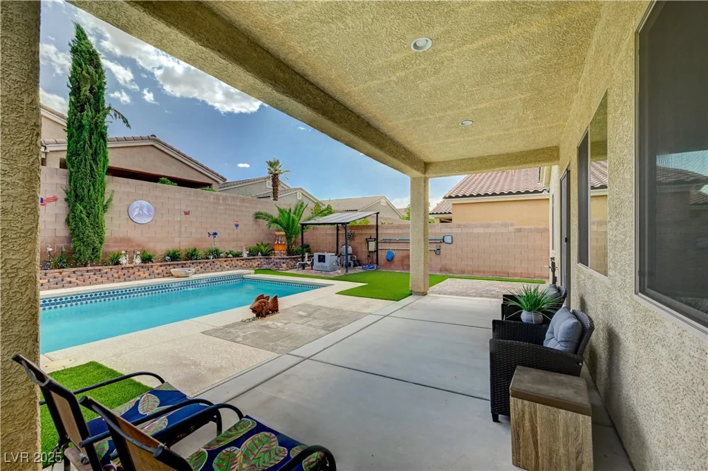 83 Buckthorn Ridge, Las Vegas, NV 89183