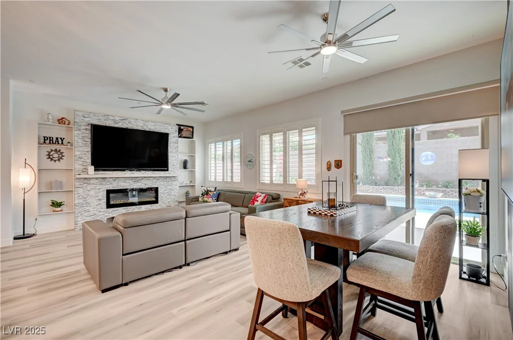 83 Buckthorn Ridge, Las Vegas, NV 89183